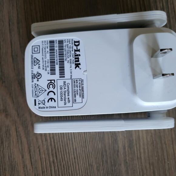 D-Link WiFi Range Extender, AC750 Mesh Plug in Wall Signal Booster, Dual Band - Picture 3 of 3